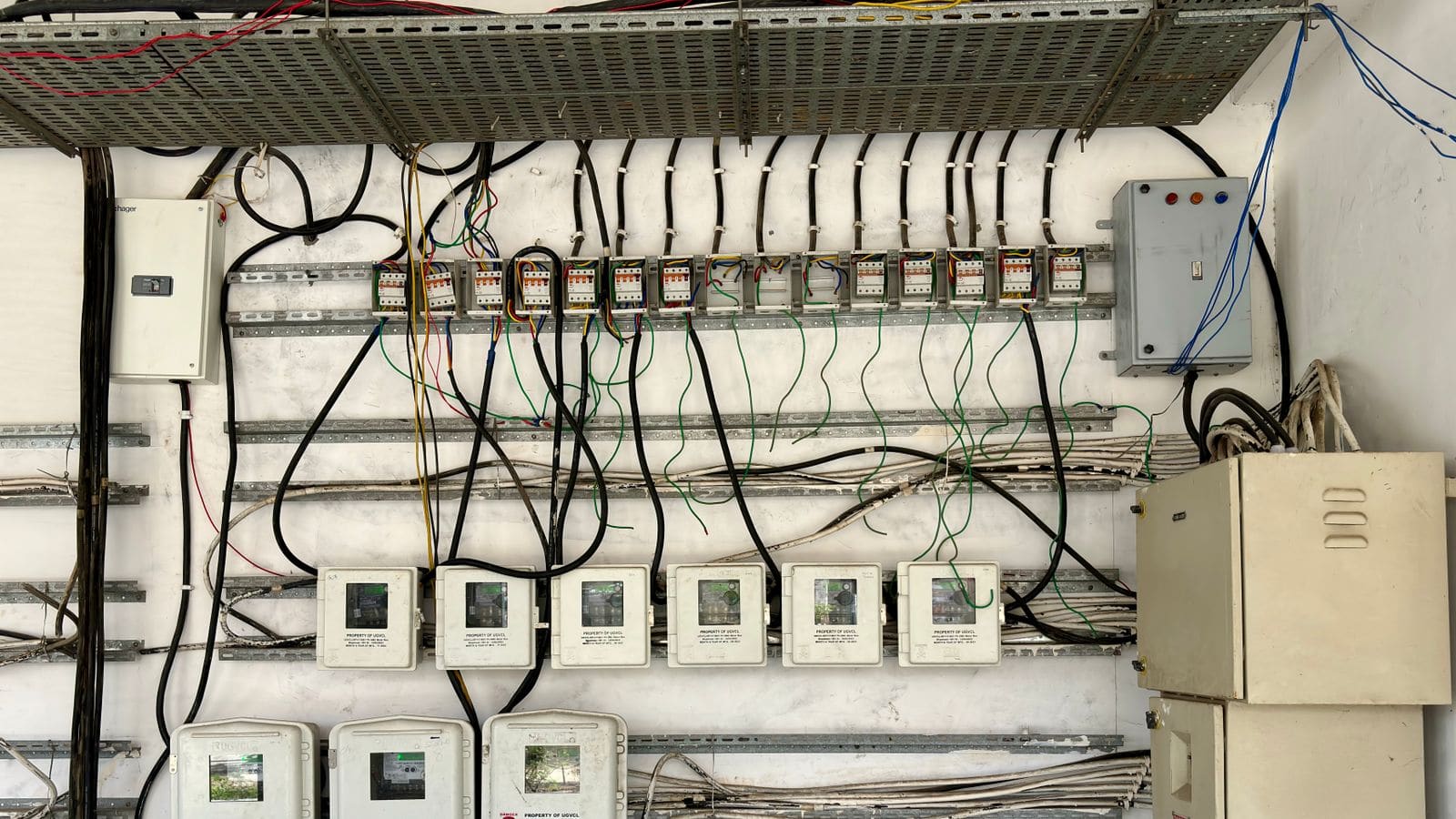 Cable Tray — Al Fajr Contracting Company